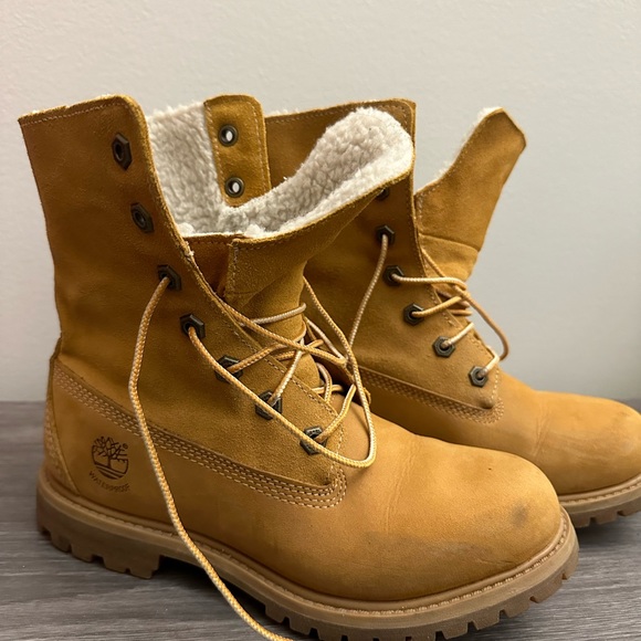 Women’s Timberland Fleece Boots - Waterproof - Picture 2 of 4